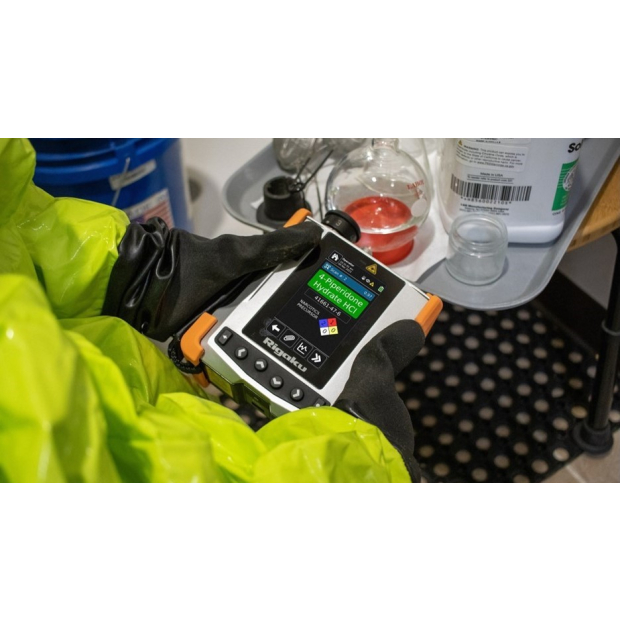 ResQ CQL 手持式拉曼光譜儀.JPG